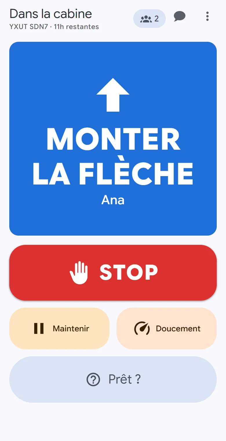 Un téléphone en cabine : Monter la flèche remplit l'écran avec le nom de celui qui l'appelle, et STOP, Maintenir et Doucement sont à une pression.