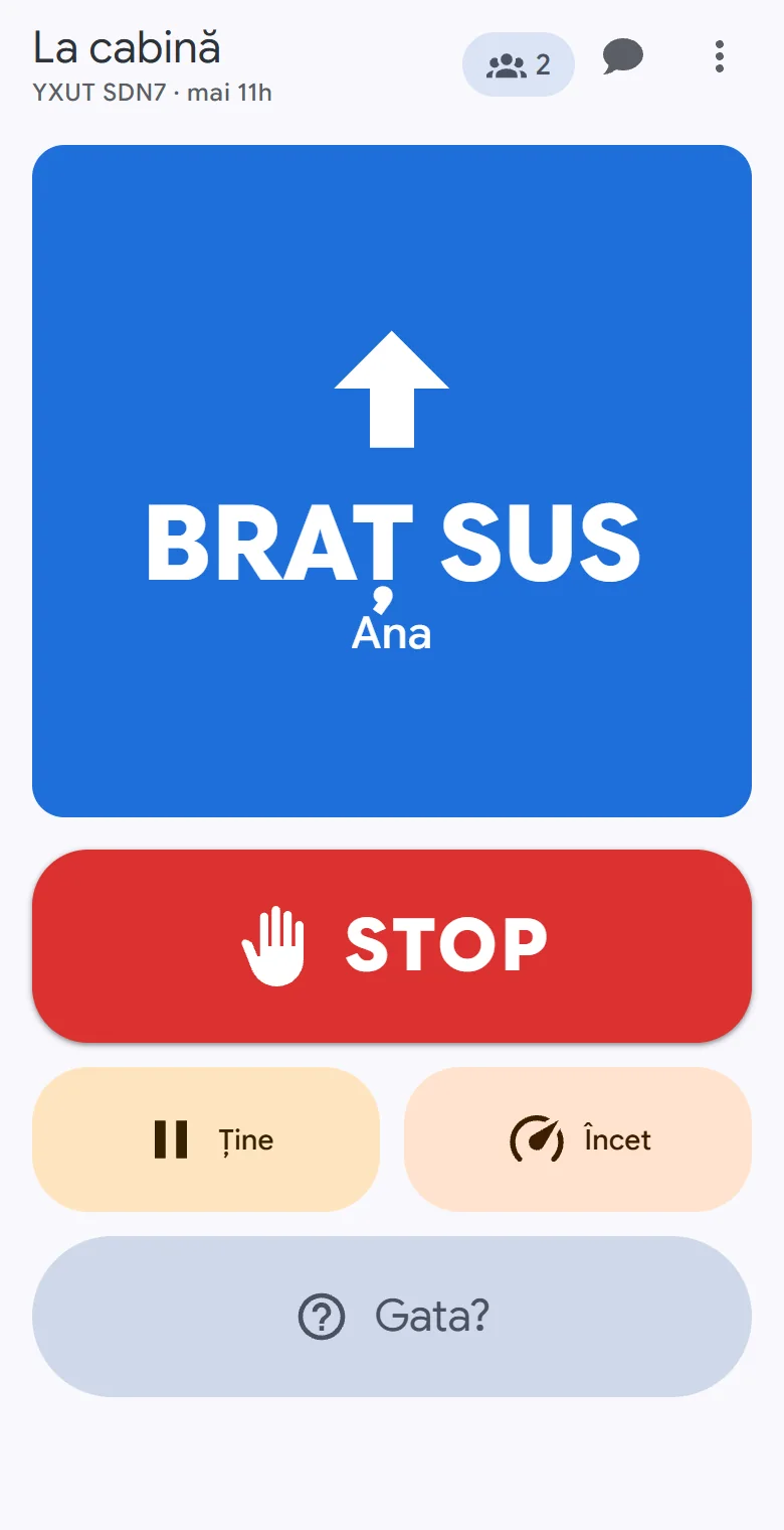 Un telefon în cabină: Braț sus umple ecranul cu cine îl cere, iar STOP, Ține și Încet sunt la o atingere distanță.